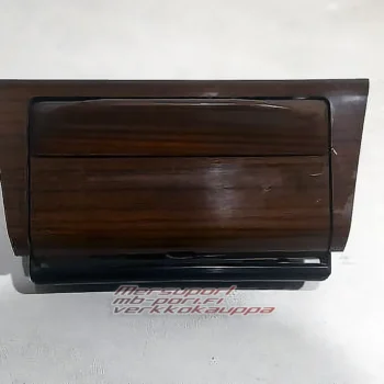 Tuhkakuppi W124 Keskikonsolin tuhkakuppi