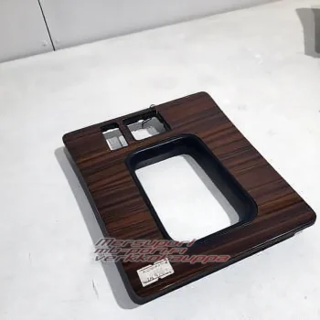 Keskikonsolin puukehys W201, käytetty