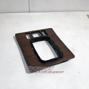 Keskikonsolin puukehys W201, käytetty