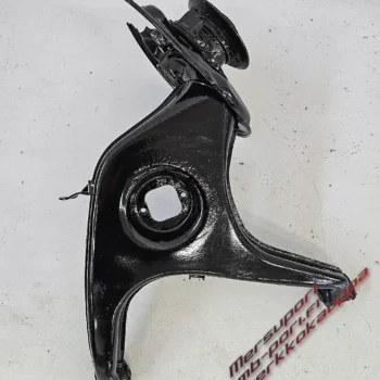 Takatukivarsi, Oik. Hiekkapuhallettu ja maalattu W123 W107 W115 W114 W116 W126 (ei V8), käytetty