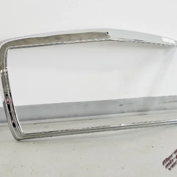 Maskin kehys / Jäähdyttimen säleikön kehys W123, S123 ja C123, Uusi, Tarvike - hyvä laatuinen