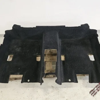 Lattiamatto, takaistuintila, W205, käytetty