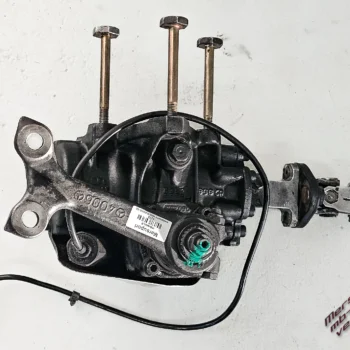 Ohjaussimpukka / Ohjausvaihde S W140, käytetty