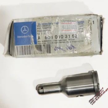 Suuttimen esikammio OM601 dieselmoottoriin (pyöreällä kärjellä), uusi,