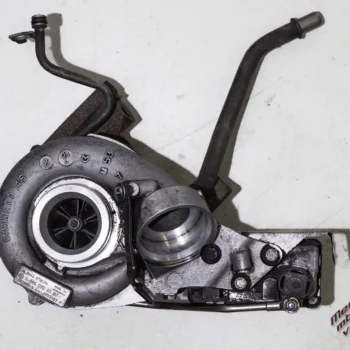 OM646-dieselmoottorin ahdin/turbo, alkuperäinen käytetty.