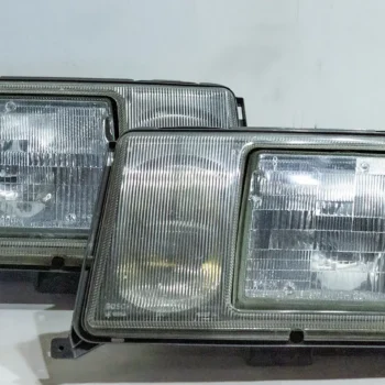 Ajovalopari W124 USA-malli sis. kulmavilkut, käytetty, alkuperäiset