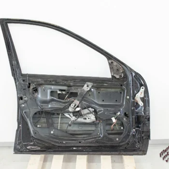 Etuovi vasen/kuljettaja, C W203, käytetty, palovaurio