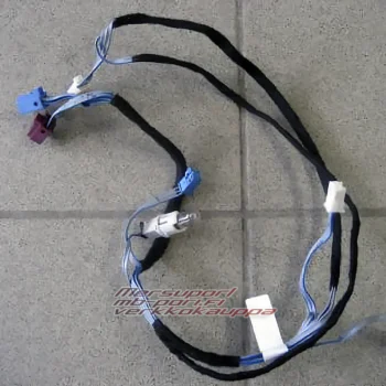 mb-pori.fi verkkokauppa  etuoven johtosarja käytetty w204 b-osa sku