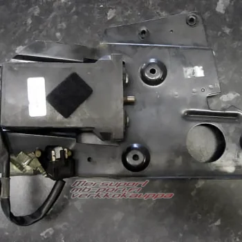 mb-pori.fi verkkokauppa  kattoluukku käytetty w123 w123-kattoluukun-moottori b-osa sku