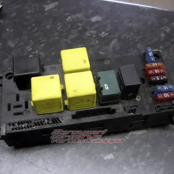 mb-pori.fi verkkokauppa  sulakerasia käytetty w202 b-osa sku