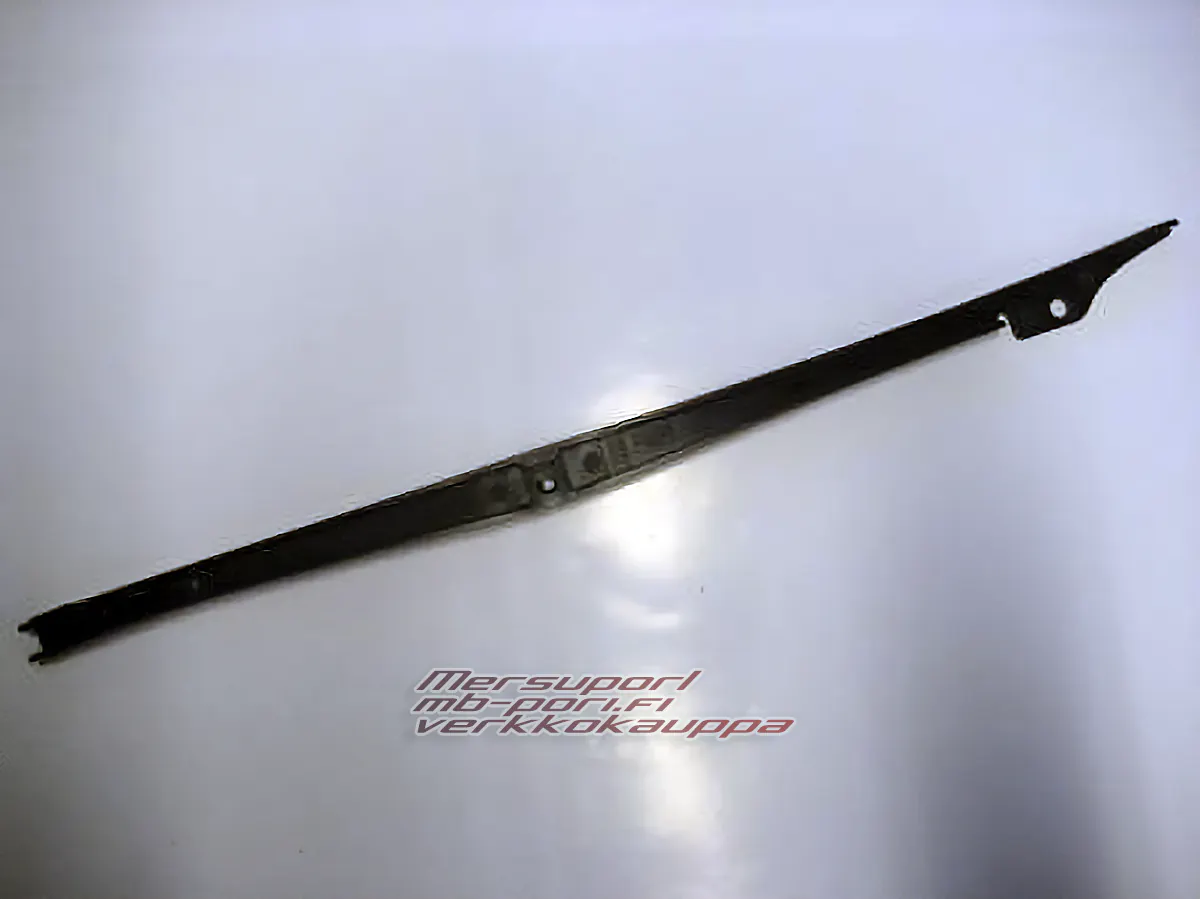 mb-pori.fi verkkokauppa  takapuskuri lista uusi w211 211-sarjan-takapuskurin-lista-alkuperainen uusi sku