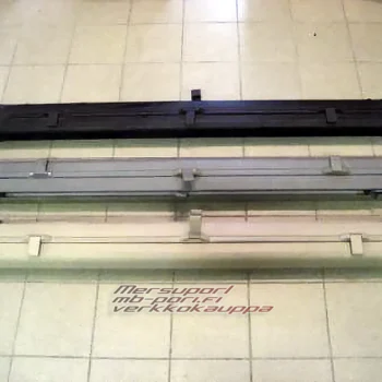 mb-pori.fi verkkokauppa tavaratilan suojaverho käytetty w124 w124-farmarin-tavaratilan-suojaverhokoiraverkko b-osa sku