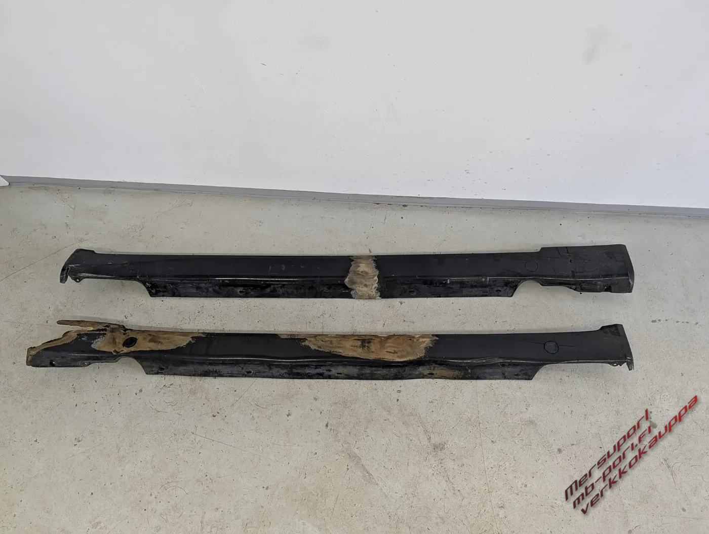 s2157_AMG_Helmamuovit_E_W210_95-00_-_Käytetty_180226_tuotekuva_0226_3