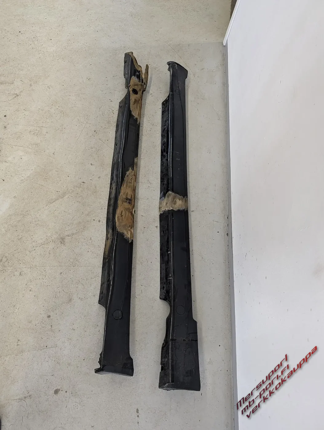 s2157_AMG_Helmamuovit_E_W210_95-00_-_Käytetty_180226_tuotekuva_0226_6