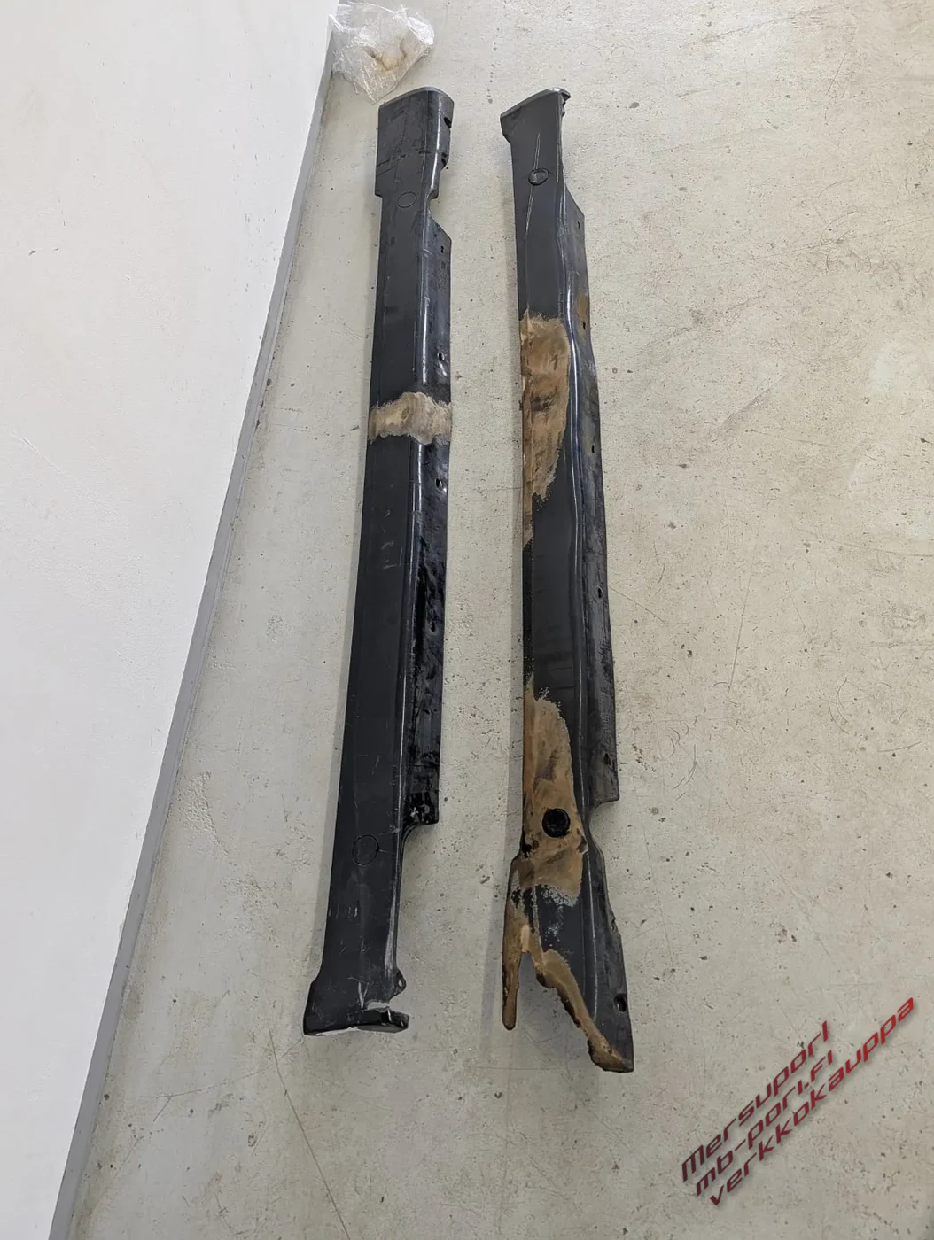 s2157_AMG_Helmamuovit_E_W210_95-00_-_Käytetty_180226_tuotekuva_0226_8