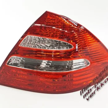 Takavalo W211 E-sarjan takavalo oikea